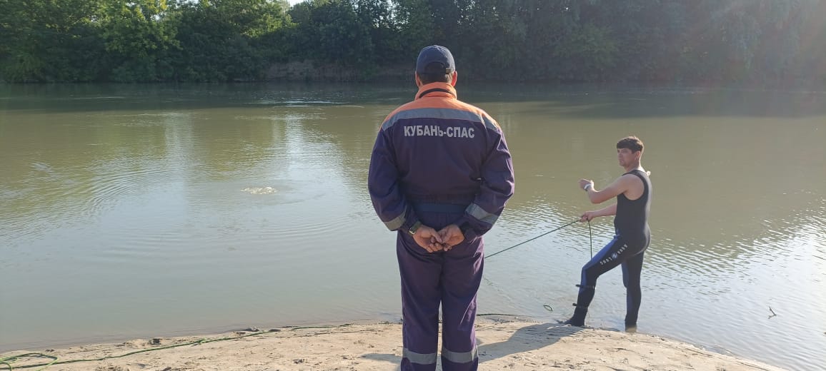 На Кубани 12-летняя школьница утонула в реке на глазах у матери