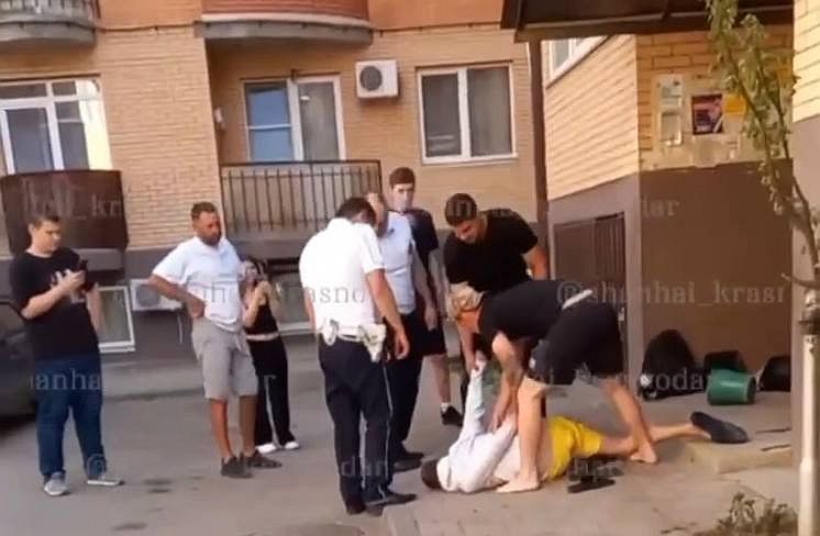 Полиция Краснодара проводит проверку по факту нападения на женщину в Музыкальном микрорайоне